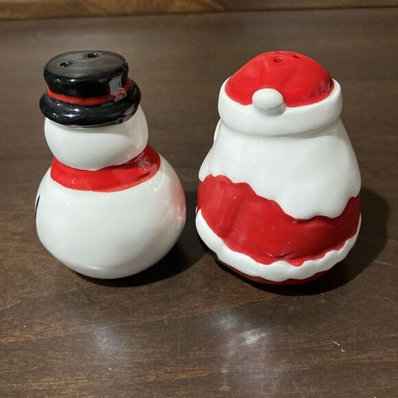 Santa & Snowman Christmas Salt & Pepper Shaker Set - Picture 4 of 10